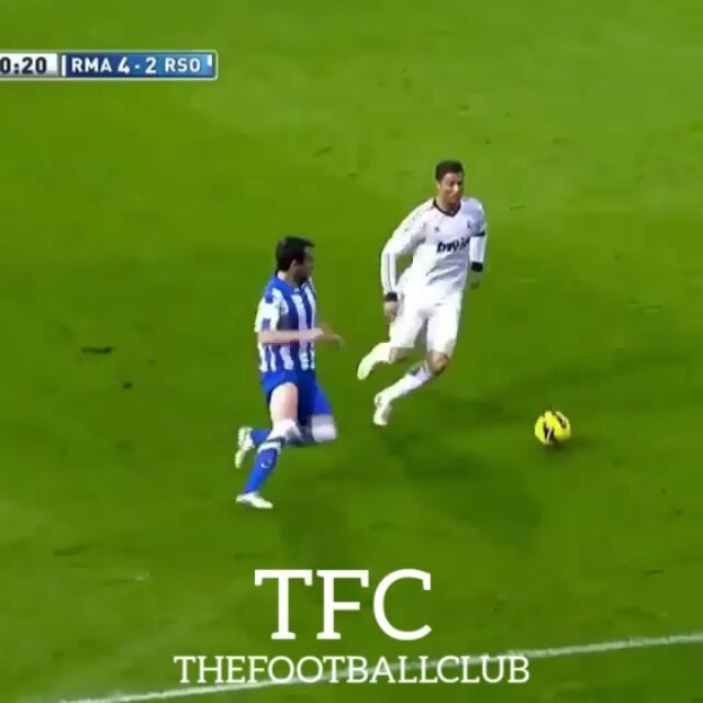 Ronaldo vs. Real Sociedad

Follow @ thefootballvideo10
# 433 #goalkeeper #realmadr …